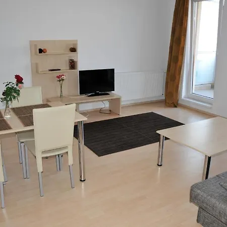 Ξενοδοχείο Anita Apartman *